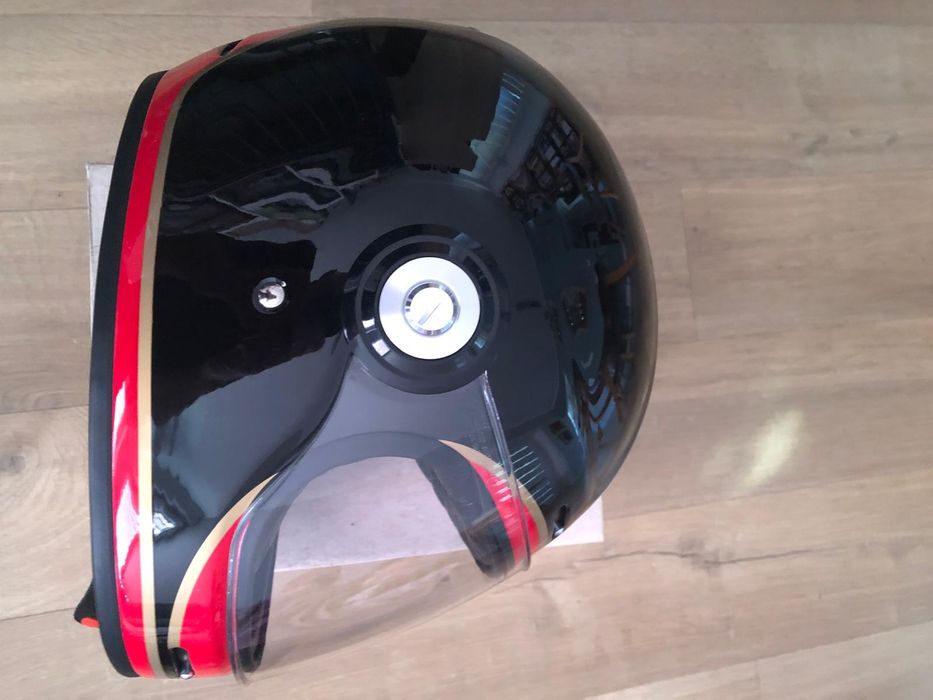 Kask na motocykl, skuter, quad włoskiej firmy Moto Guzzi