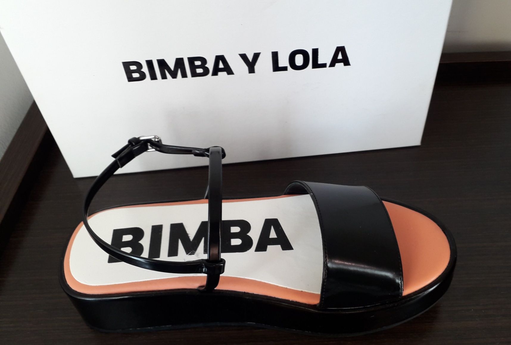 NOVAS Sandálias Bimba y Lola