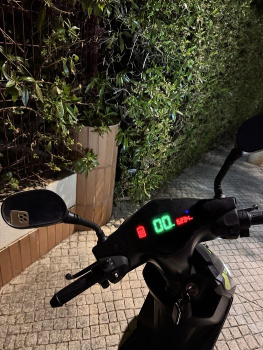 Mota eletrica com documentos