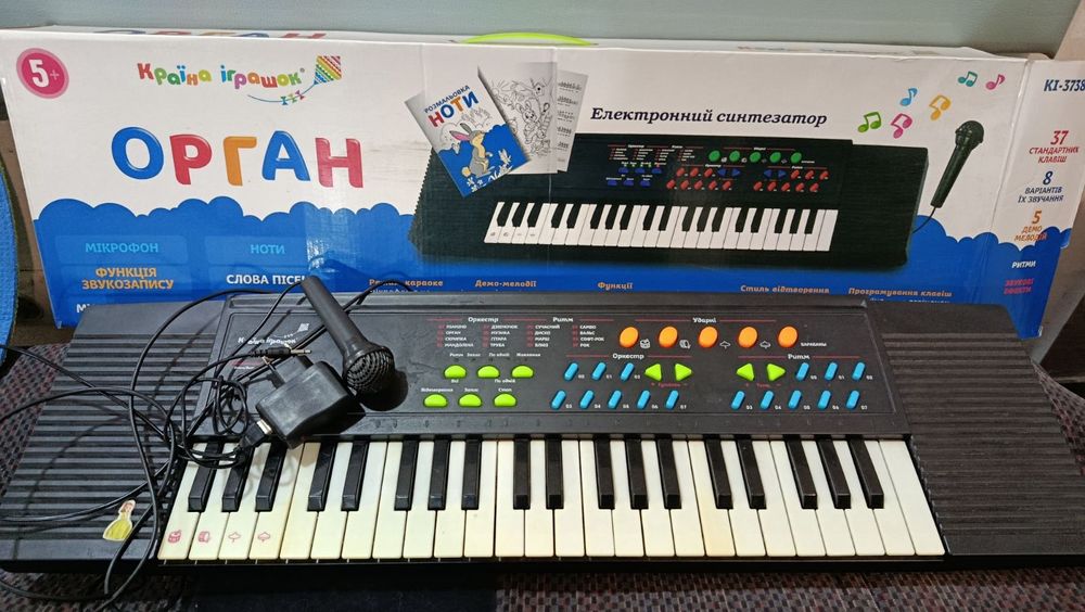 Дитяче піаніно  Б/У гарний стан