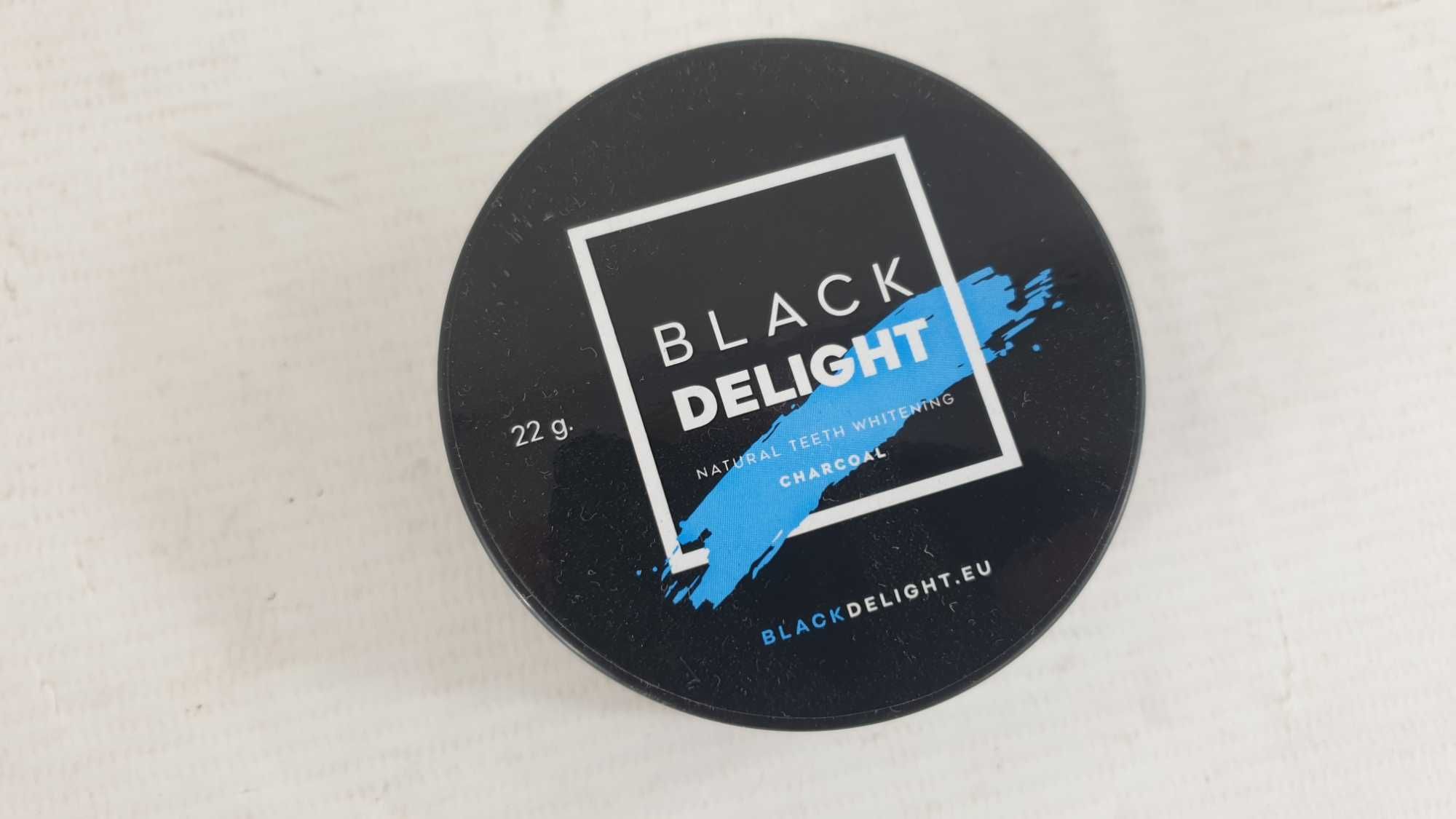 BLACK delight czarny wybielający węgiel do zębów 22