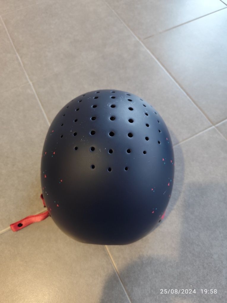 Vendo capacetes/toques de equitação