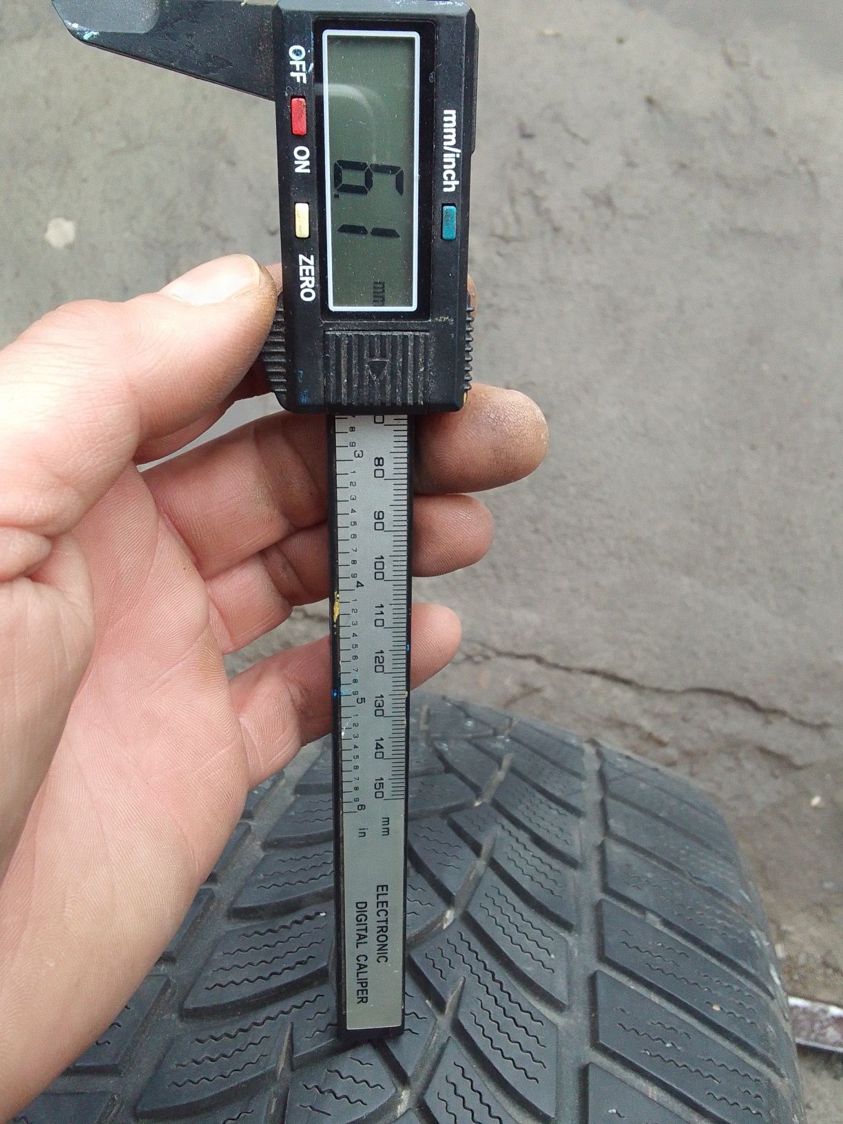 2 Opony zimowe 225/45r18 GOODYEAR 6mm