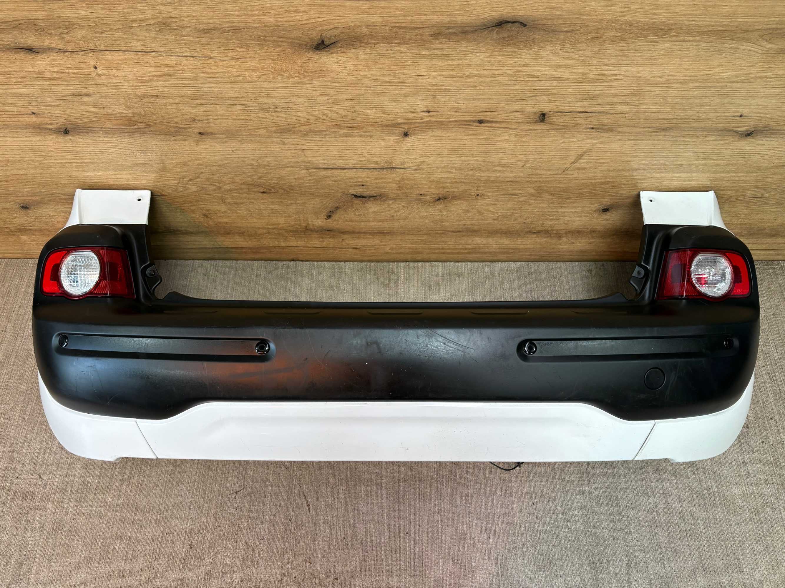 Zderzak tylny citroen c3 picasso kolor ewpb 4xpdc