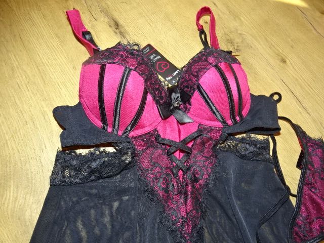 Lovehoney gorset + stringi nowe piękne M