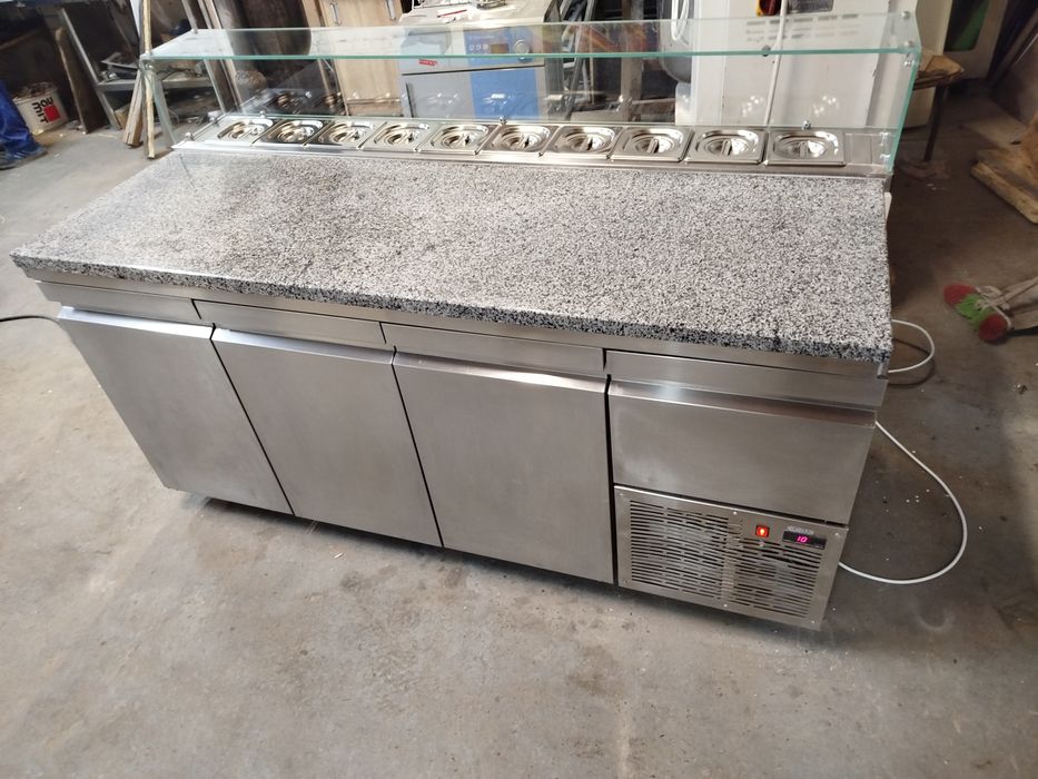 Холодильний стіл для піци,суші  180см.