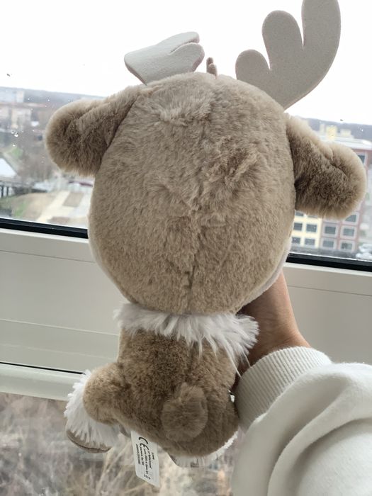 Милий плюшевий олень