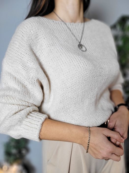 Nowy beżowy sweter damski z kokardkami z tyłu ciepły z domieszką wełny