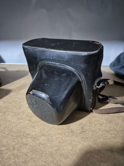 Aparat zenit B z obiektywem i futerałem