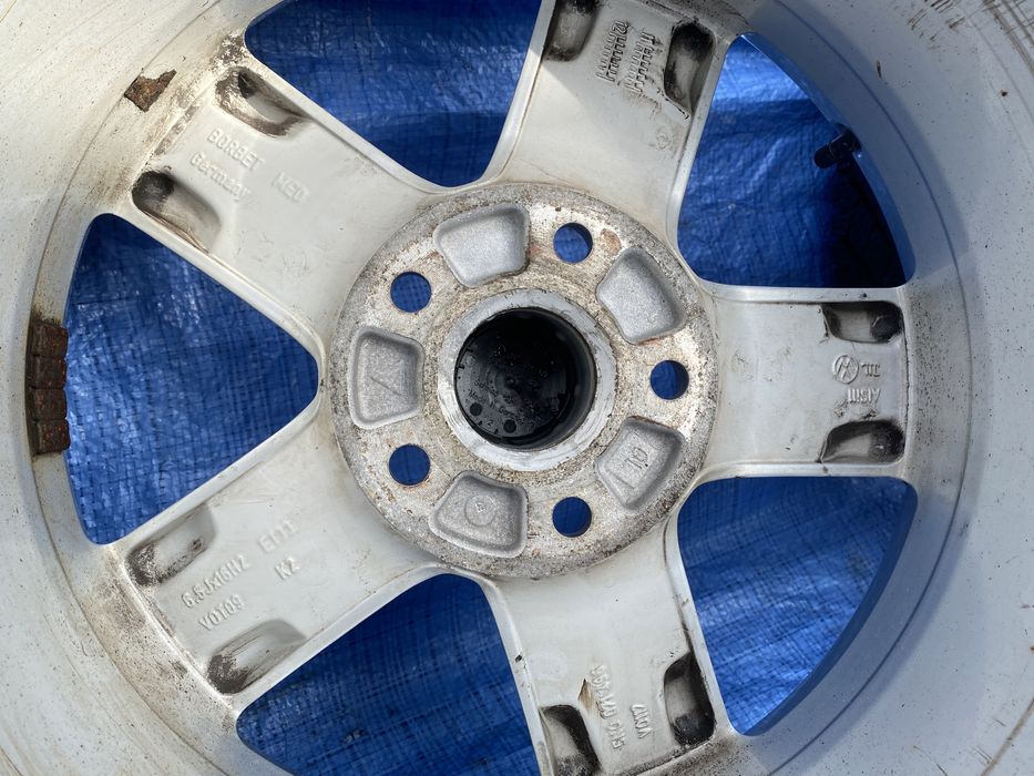 KOMPLET KÓŁ VW Tiguan Sharan 215/65 R16 ET 33 5x112 felgi aluminiowe