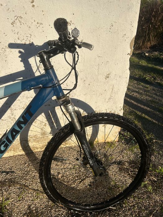 Bicicleta GIANT SR Suntour XCR