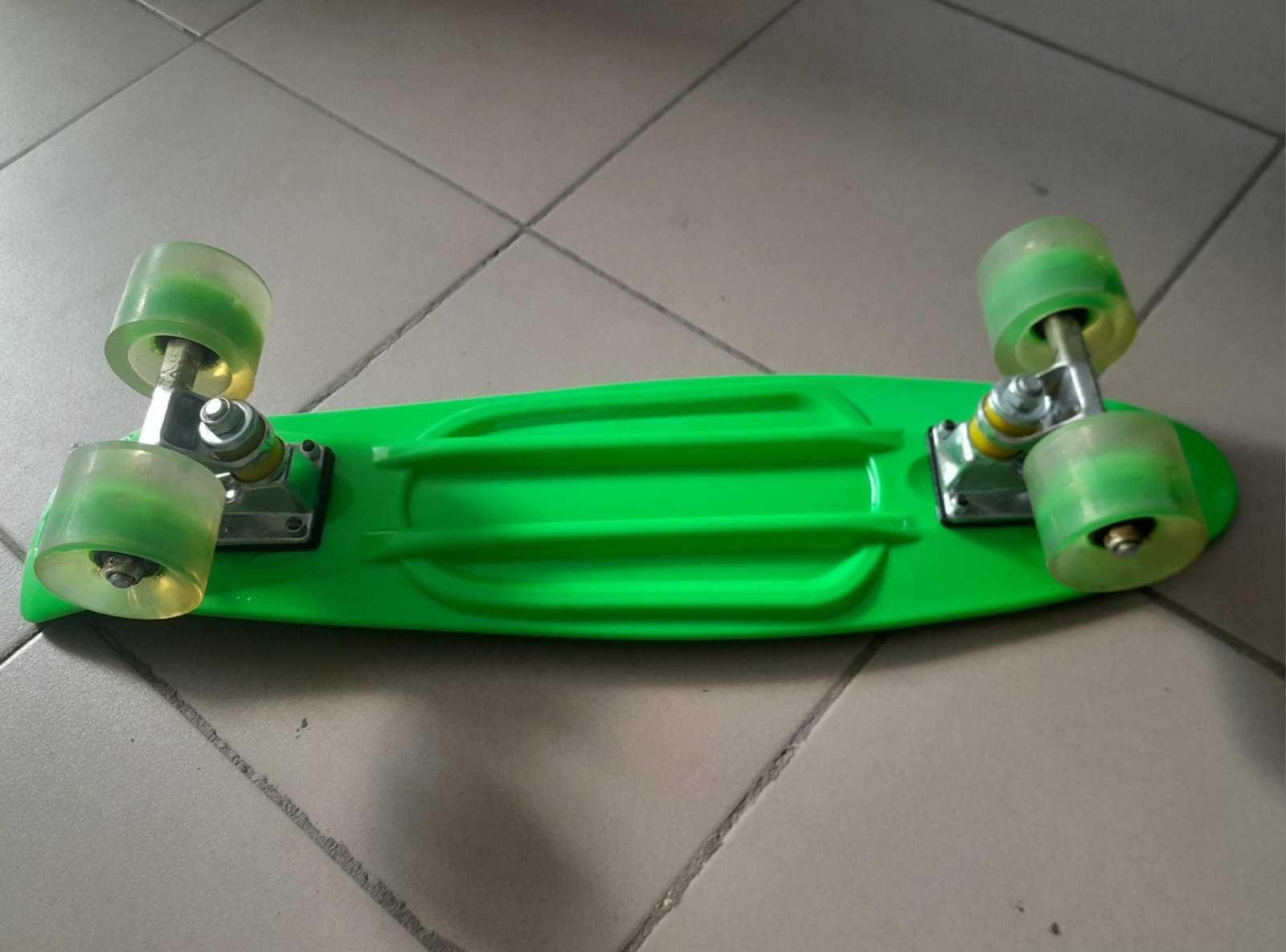 Скейт Penny Board.