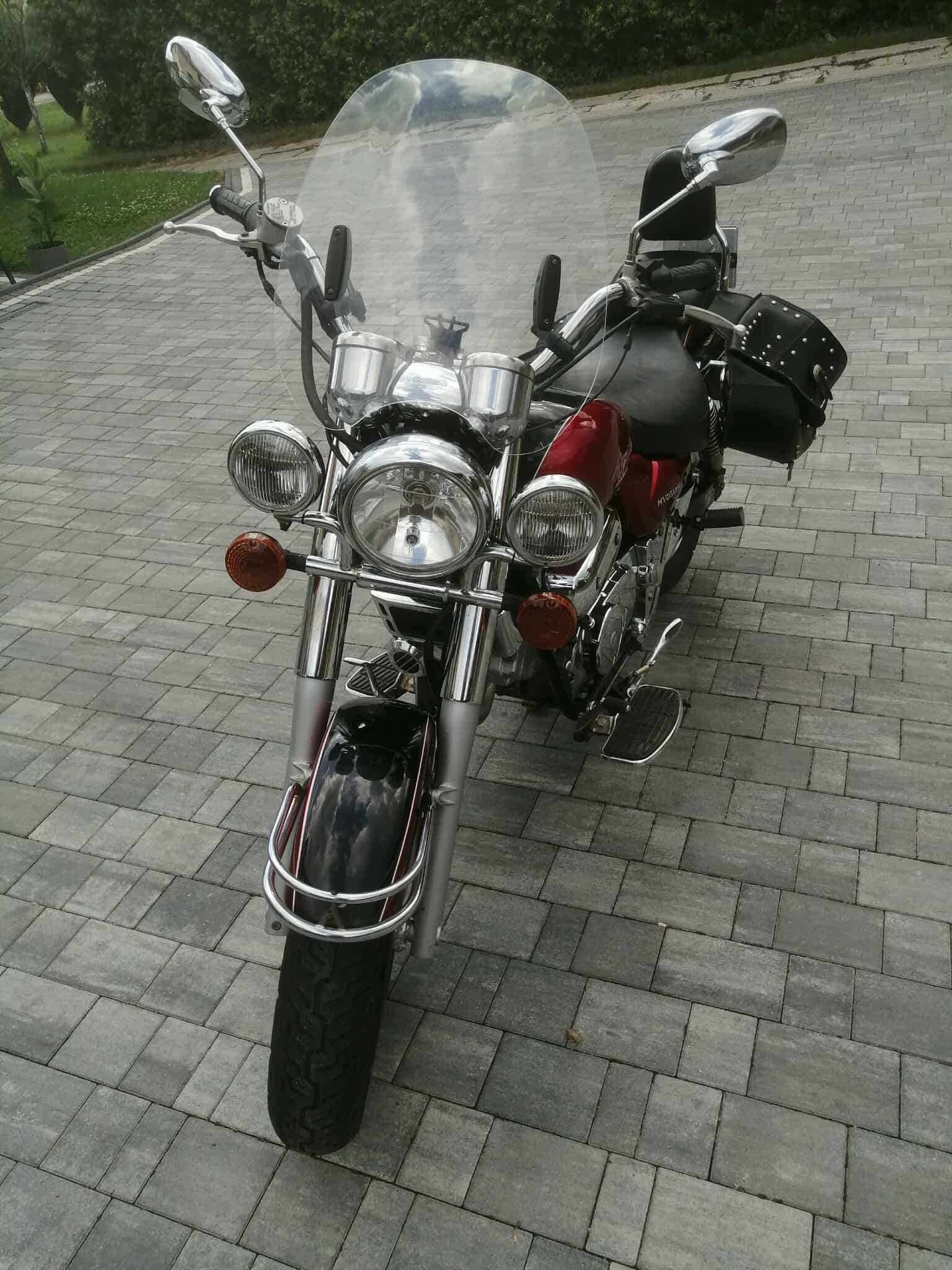 Hyosung Aquila GV 125