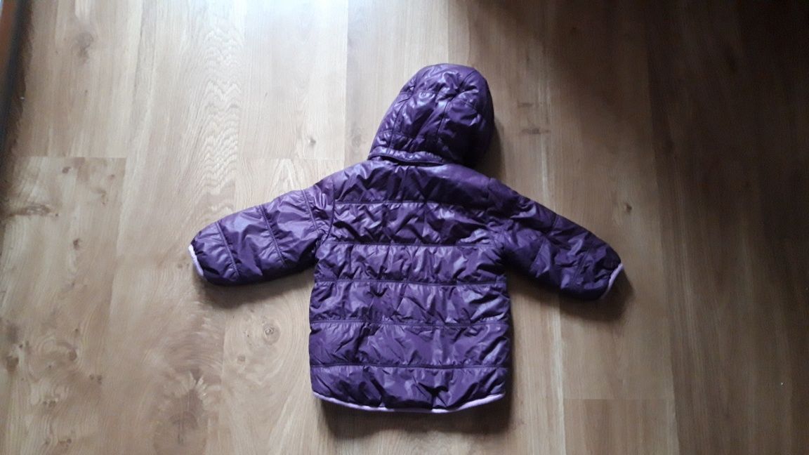 Fioletowa kurteczka dziewczęca H&M na wiosnę r. 86 cm