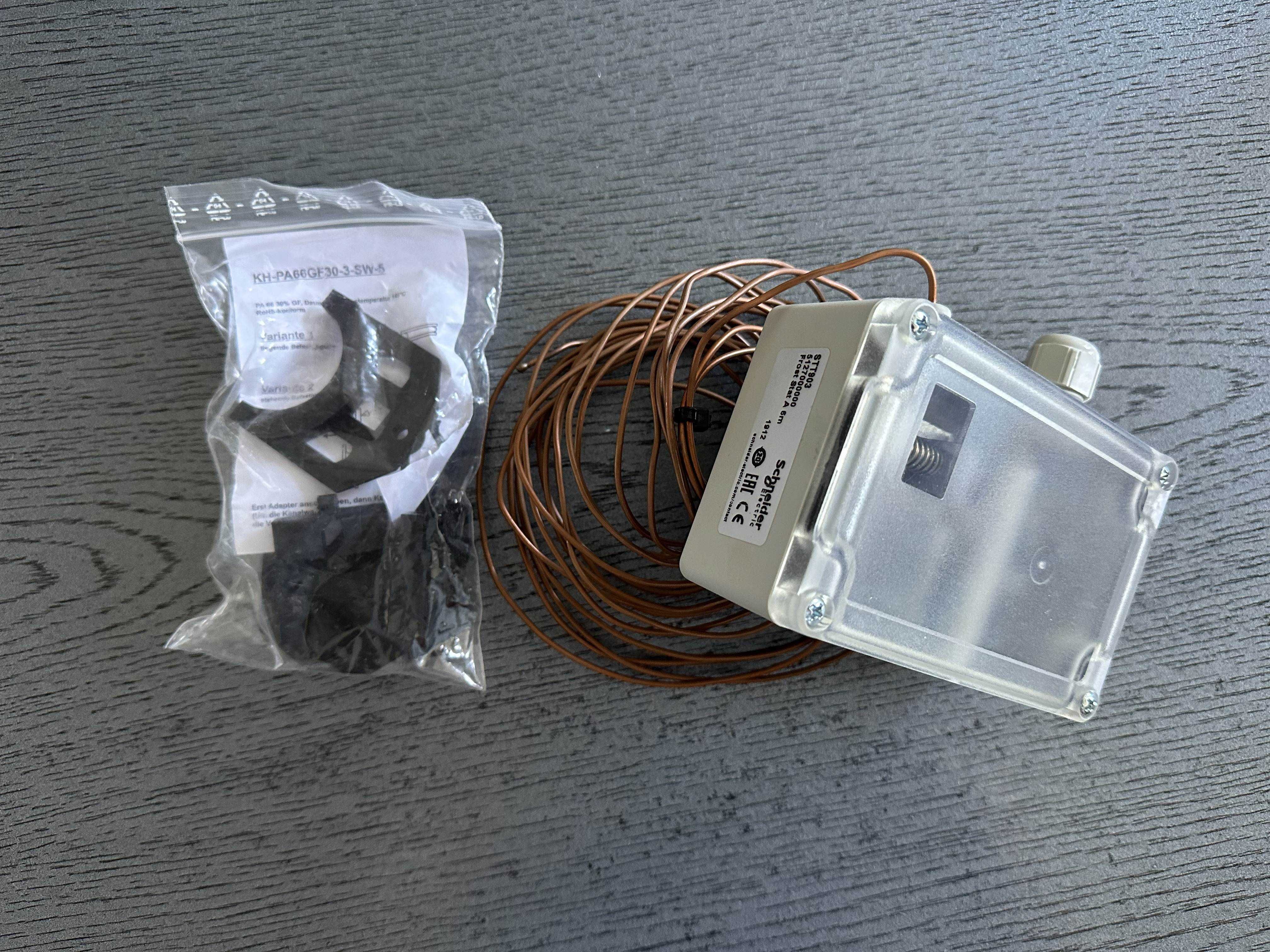 Termostat przeciwzamrożeniowy Frost STT903 Schneider Electric