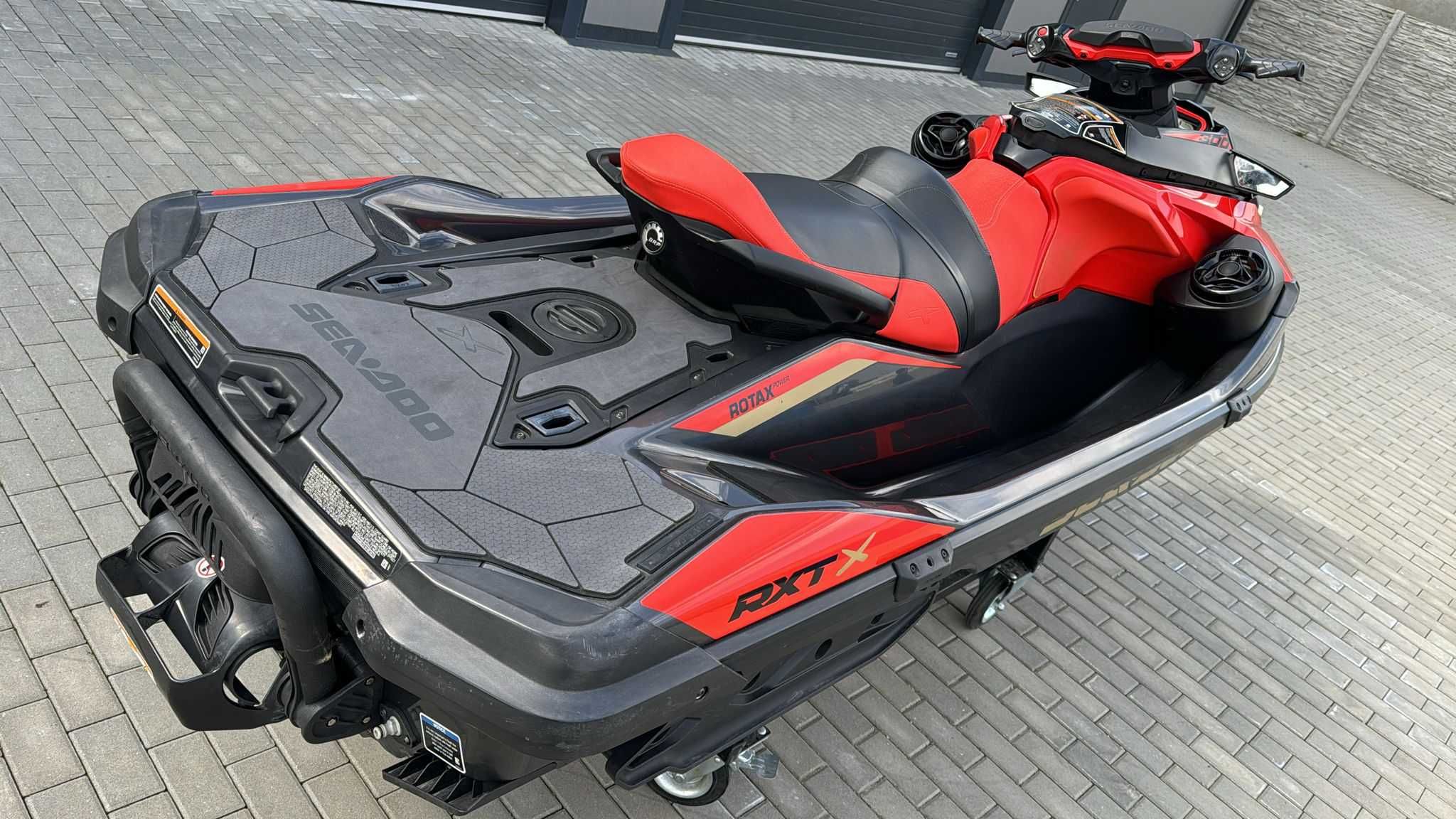 Skuter wodny Seadoo RXT-X z roku 2019 Przebieg 92MtH Po dużym serwisie