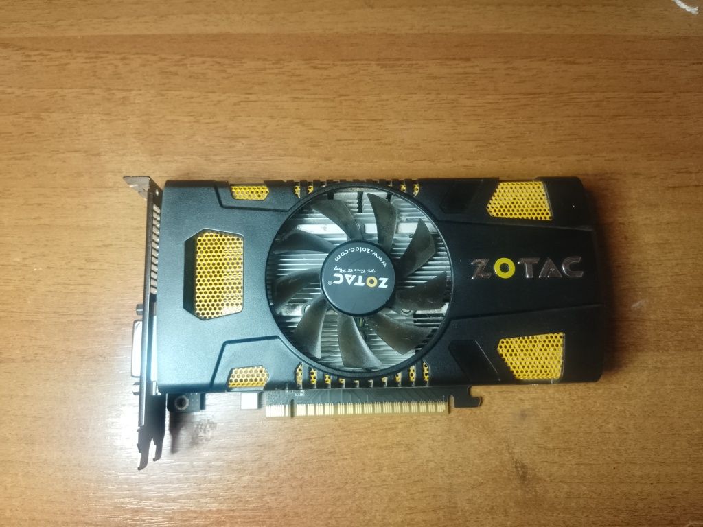 Zotag GTX 550 ti 1 Gb