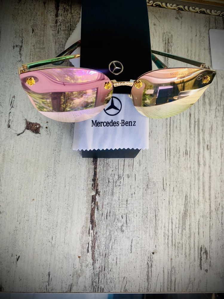 Сонцезахисні окуляри Mercedes-Bens