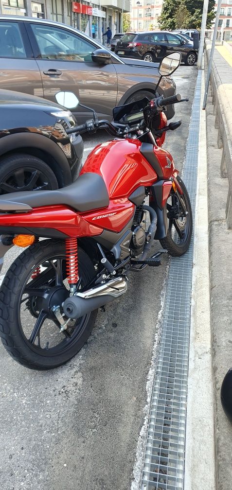 Moto honda cb125f