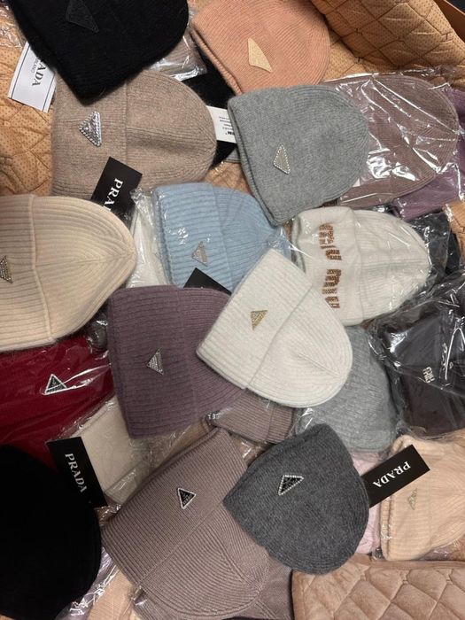 Тепла жіноча шапка , ангора Prada || YSL