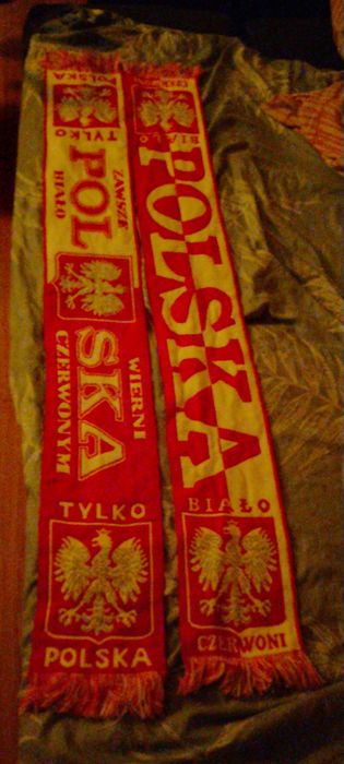 Dwa szaliki Polska