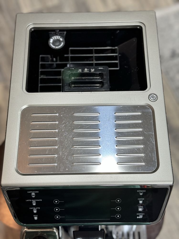 Продам кофемашину Кавомашина Delonghi Primadonna Elite