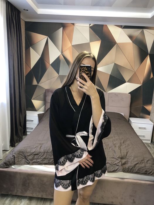 Халат, пеньюар жіночий