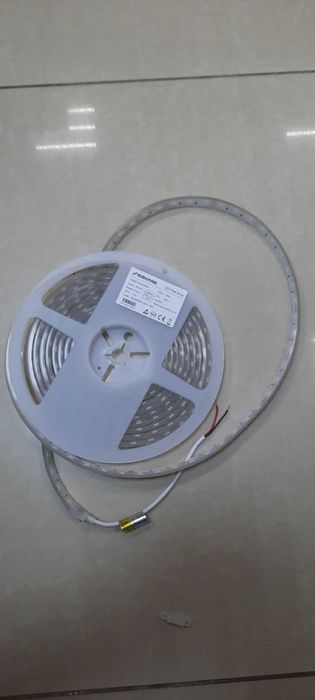 Світлодіодна стрічка RISHANG червона 5050-60-IP67-R-12-12 RD3260AA