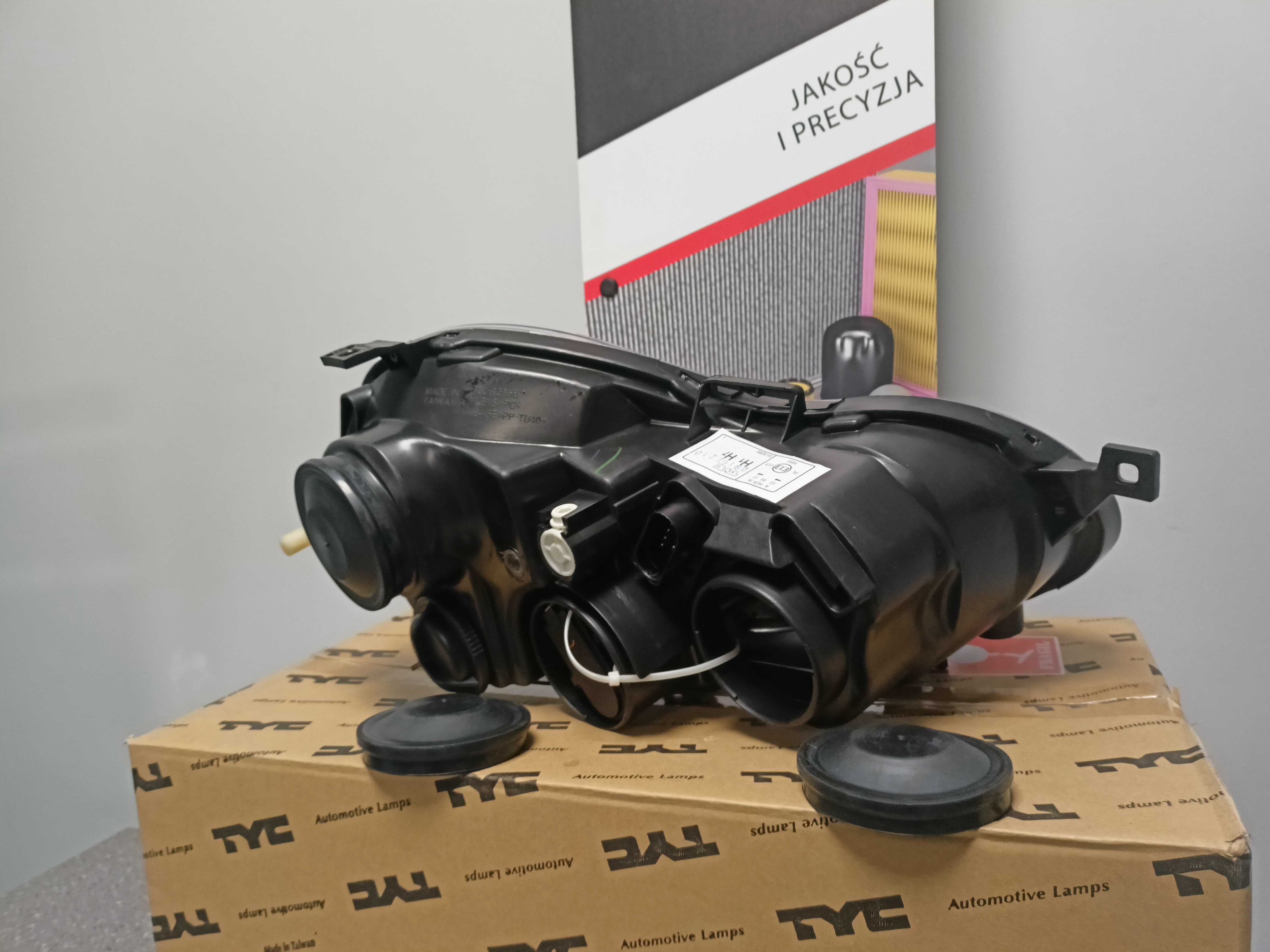 VW Polo 9N 02-05 Lampa/Reflektor przód lewy /H7+H1