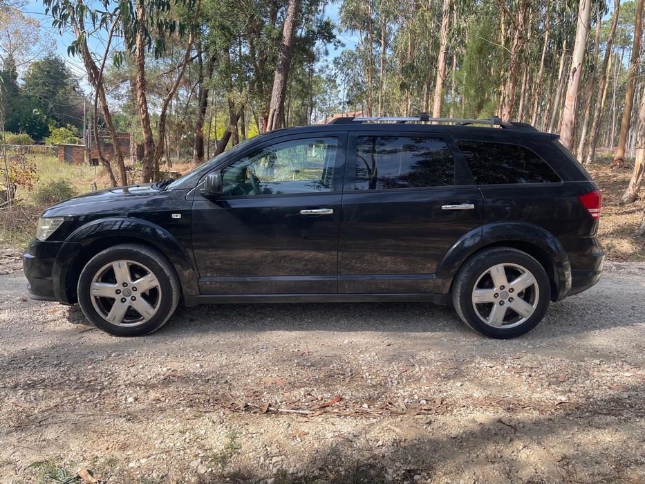 Dodge usado de dezembro 2010 em bom estado