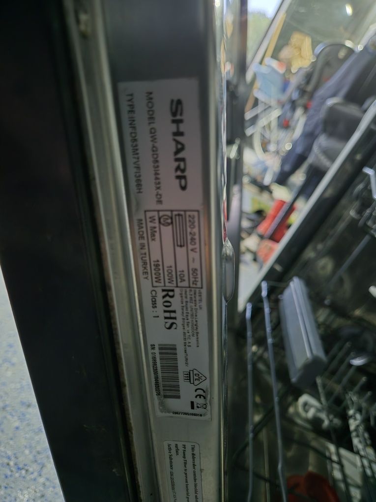 Zmywarka Sharp QW-GD531443X błąd F9