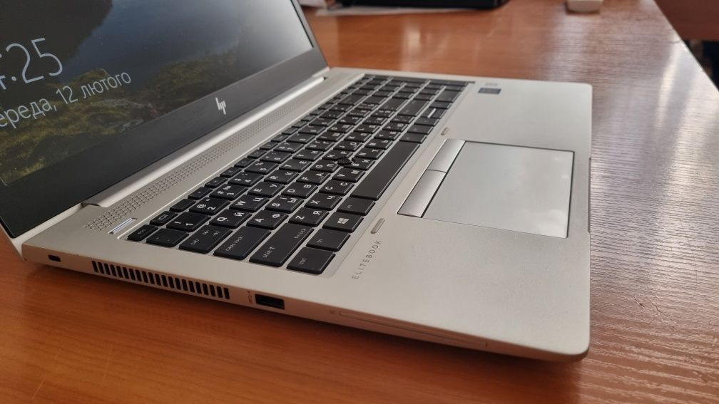 ІГРОВИЙ HP-850 G5  i7-8550u DDR4-16 SSD -512 Radeon RX 540 - 2 GB