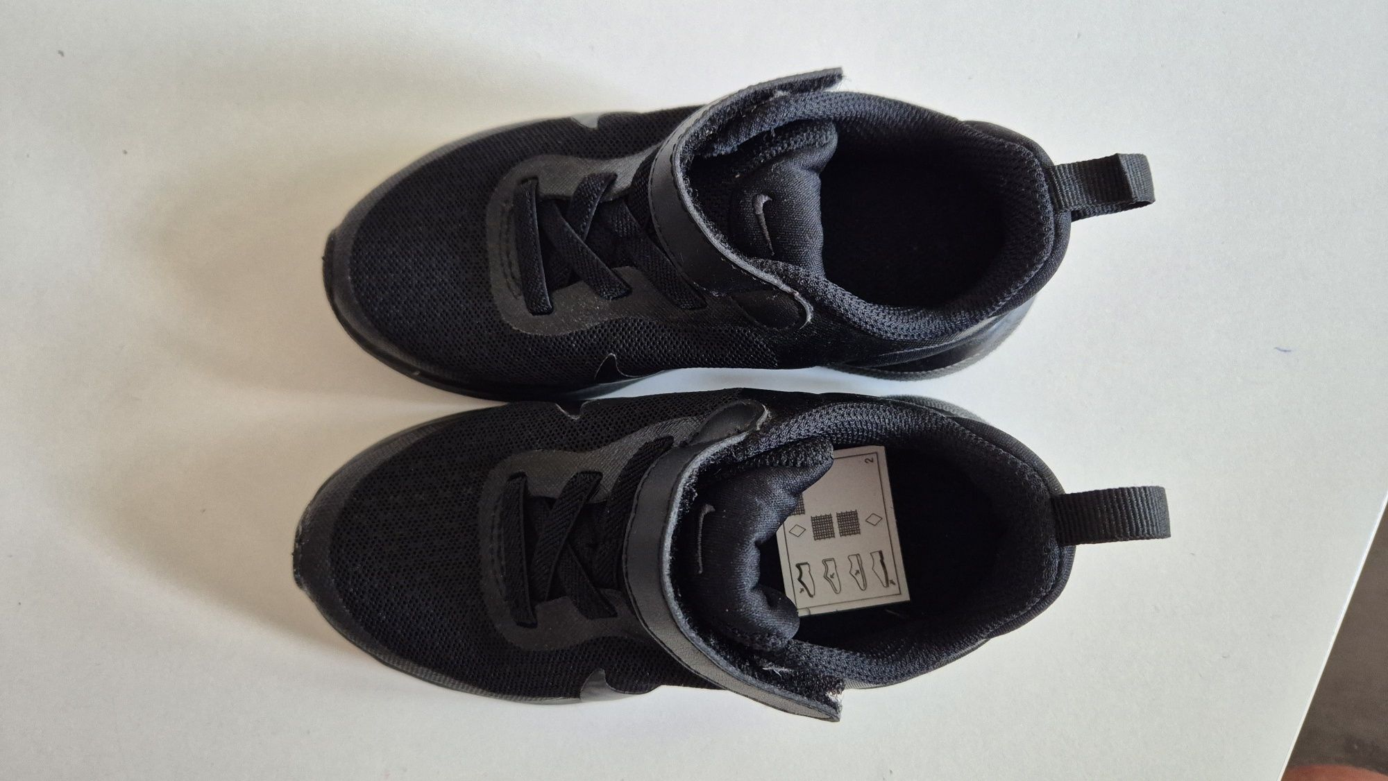 Buty dziecięce Nike Revolution 7 rozmiar 26