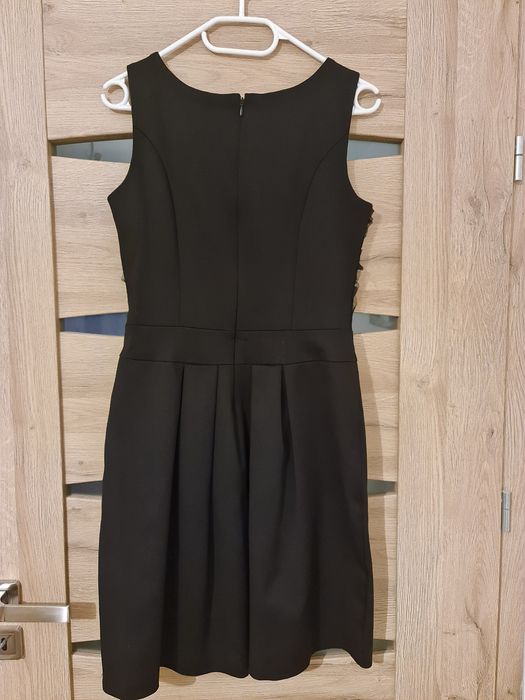 Sukienka czarna 38 góra tiul 3d różyczki