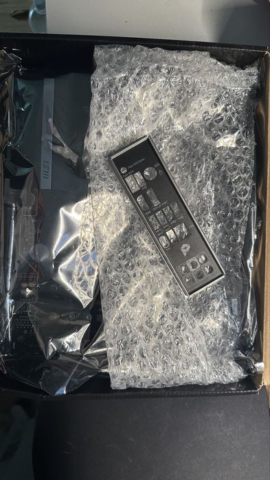 Msi z690-a ddr4 socket 1700 uszkodzona