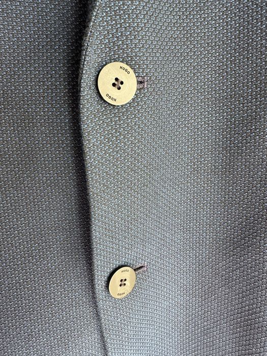 Продам пиджак Hugo Boss Оригинал!