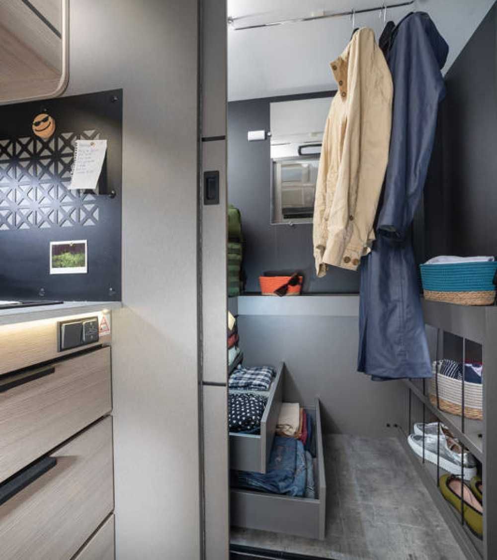 Kamper na wynajem / Chausson X650 / 4 osobowy / Wersja zimowa / 2024