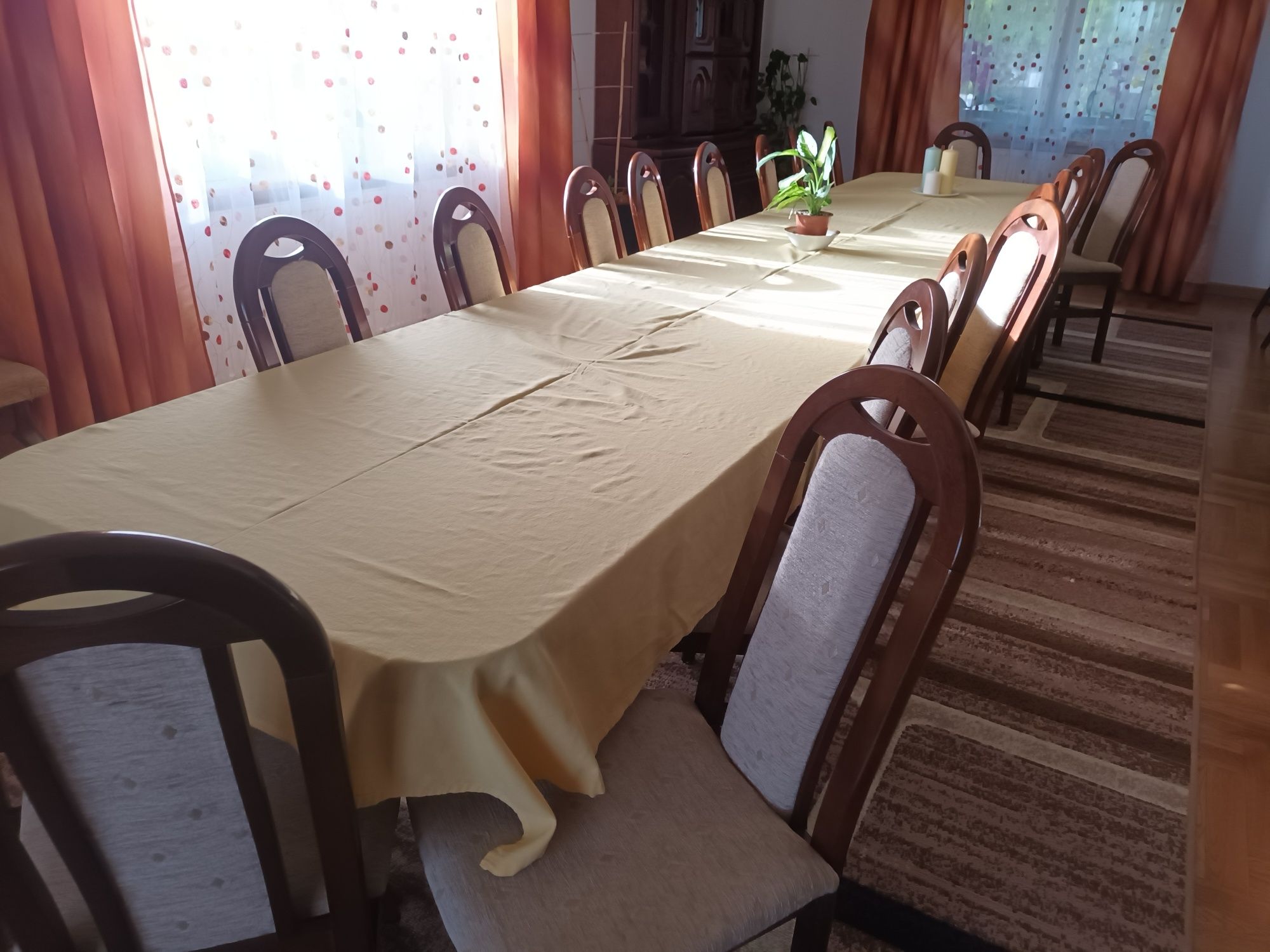 Zestaw mebli do salonu i jadalni  w stylu Ludwika XVI
