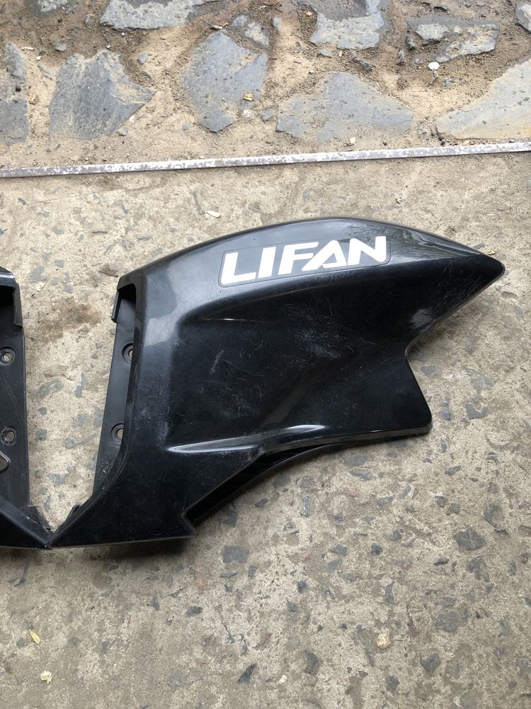 Пластик на бак Lifan kp200 чорний