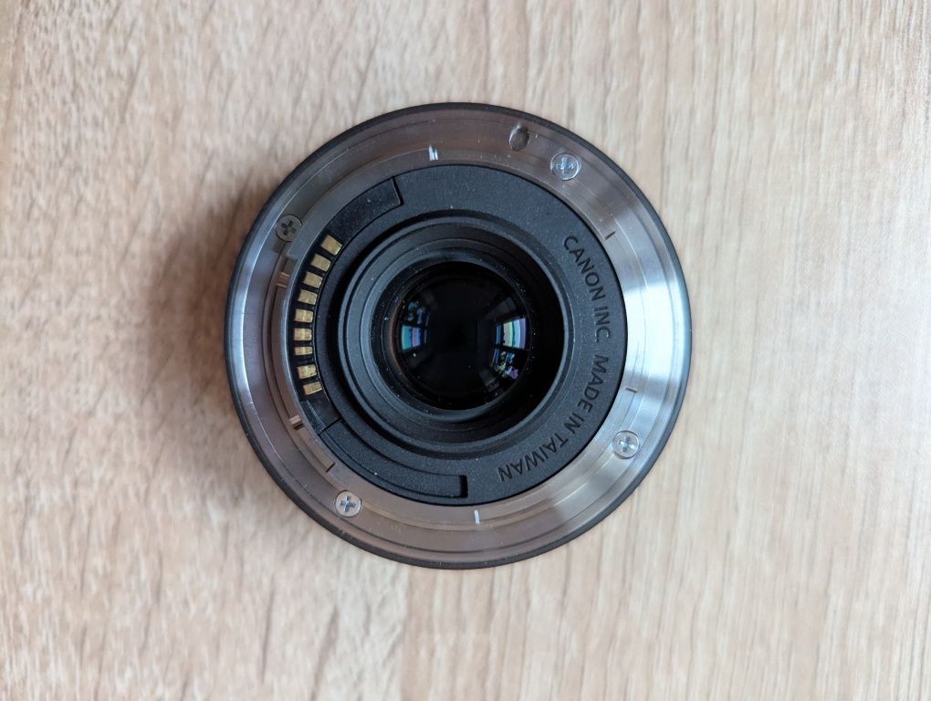 Obiektyw Canon EF-M 22mm f/2 STM
