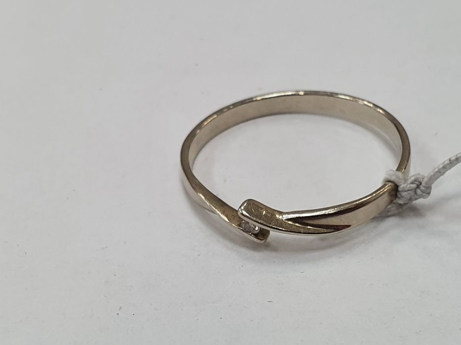 Piękny złoty pierścionek damski/ 585/ 1.3 gram/ Brylancik/ R18/ sklep