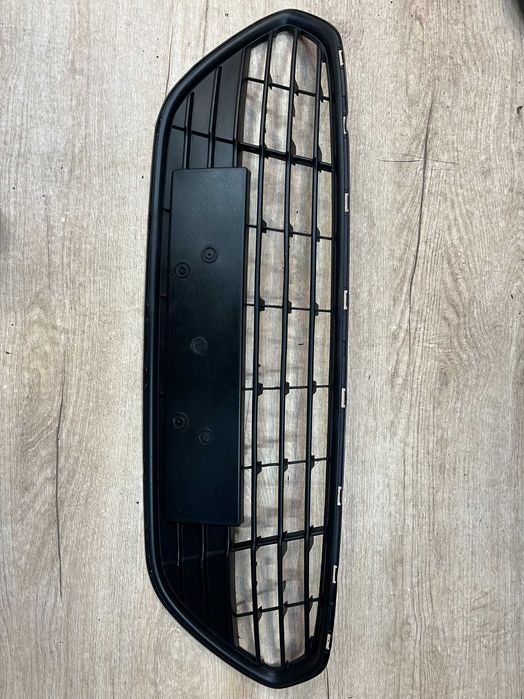 Kratka zderzaka przedniego Ford Mondeo Mk4 Lift