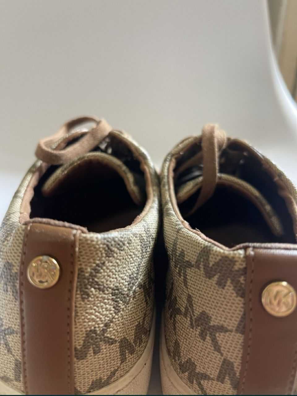 Sprzedam oryginalny zestaw Michael Kors, trampki i torbę