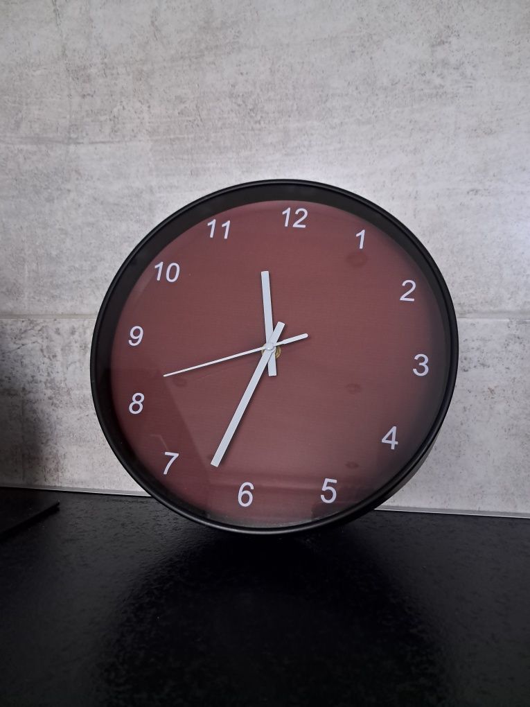 Zegar ścienny 25 cm cichy mechanizm