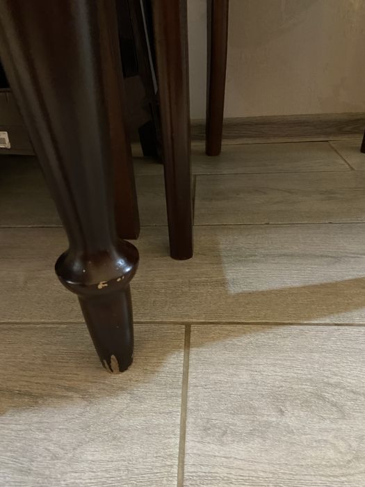 Стіл і 4 стільці