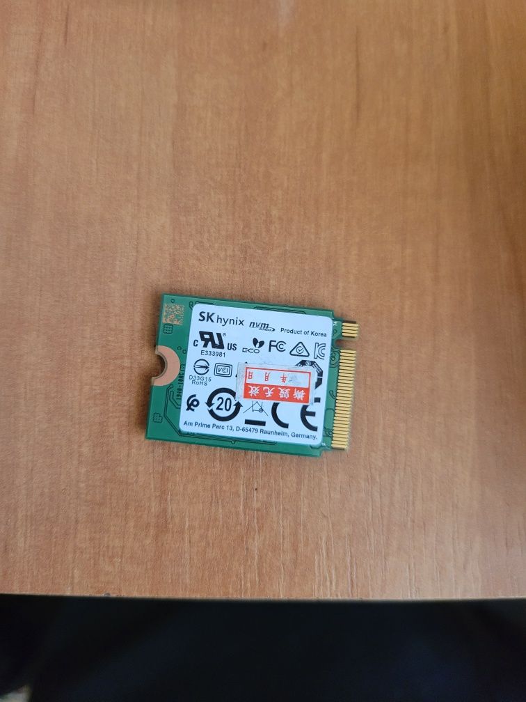 Продам NVMe SK hynix256