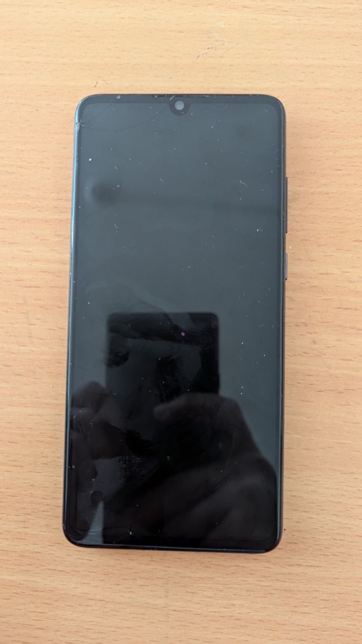 Huawei P30 | 6/128 ГБ | Працює справно, є косметичні нюанси