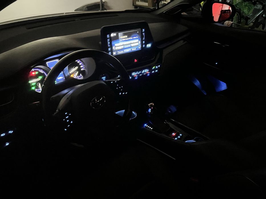 Toyota C-HR 1.8 Hybrid Luxury pack Full extras