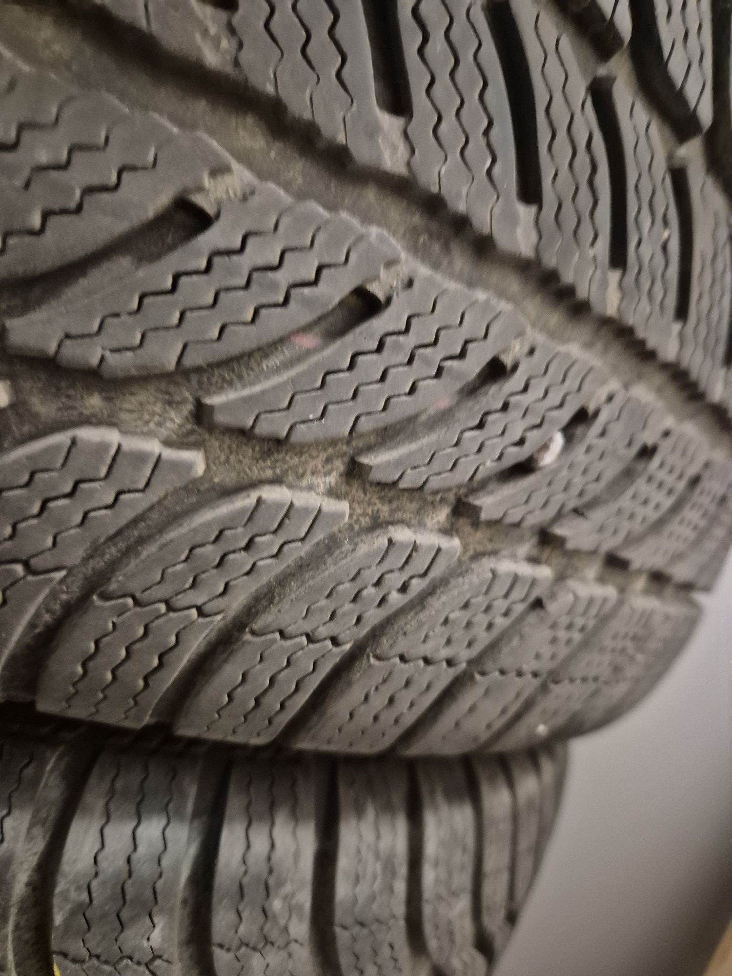 Opony zimowe 205/55 R16