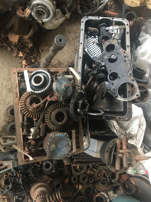 Продам запчастини до різних тракторів 80-90р.